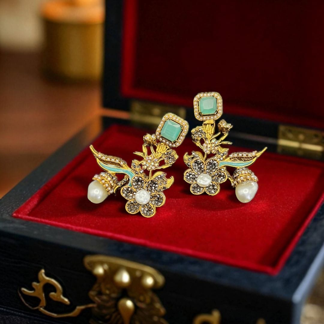 Floral pearl zircon earrings