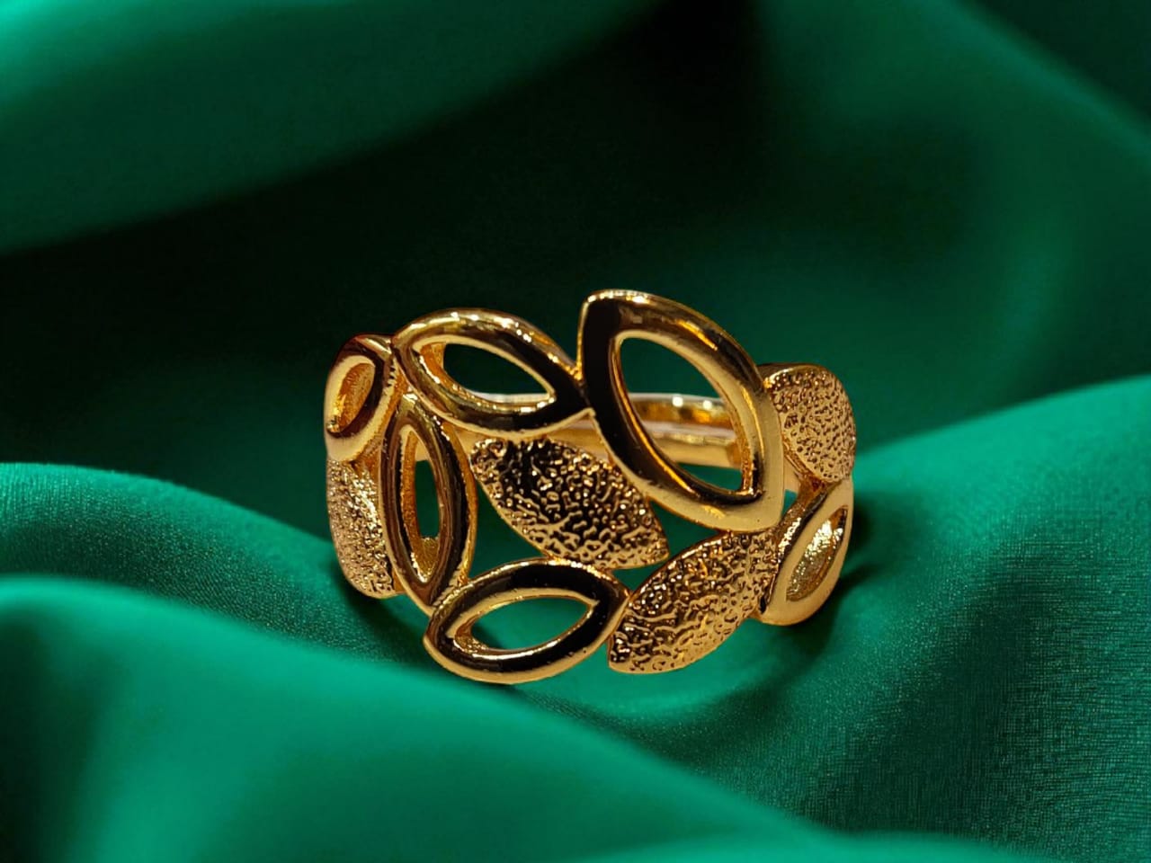 Stainless steel texture leafy ring