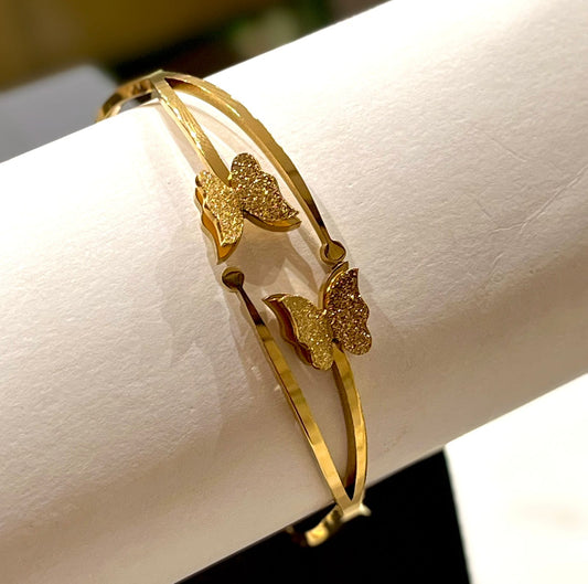 Beautiful butterfly hancuff
