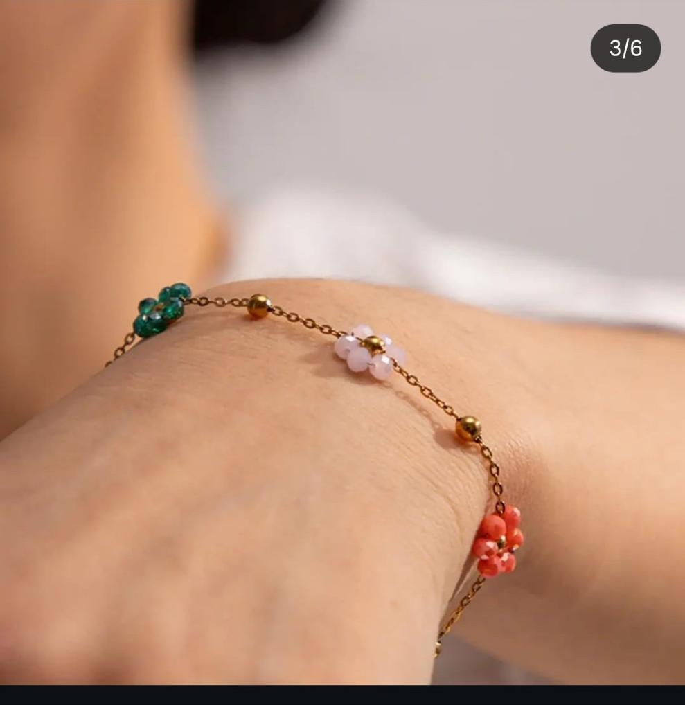 Beautiful floral beaded necklace set