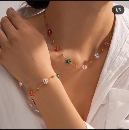 Beautiful floral beaded necklace set