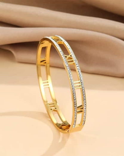 Roman numeral double zircon side finishing handcuff