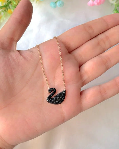 Beautiful swan necklace 😍
