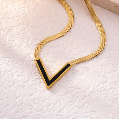 Palmonas black vixen necklace