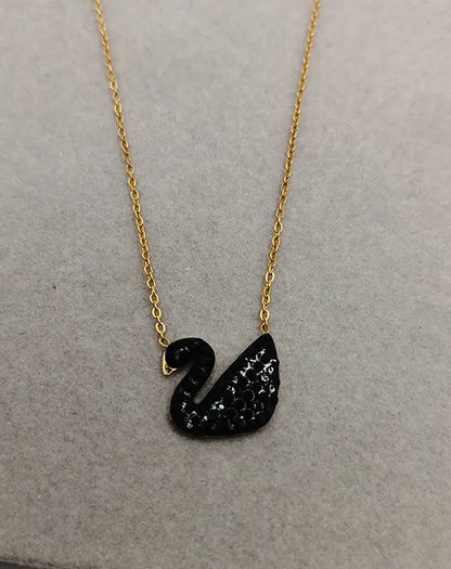 Beautiful swan necklace 😍