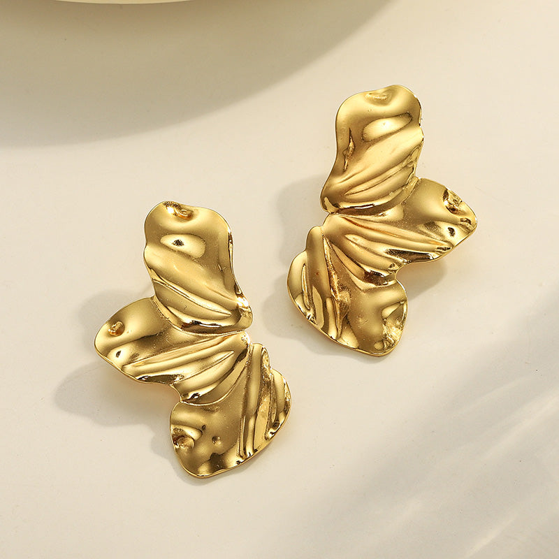 Floral hammered earrings