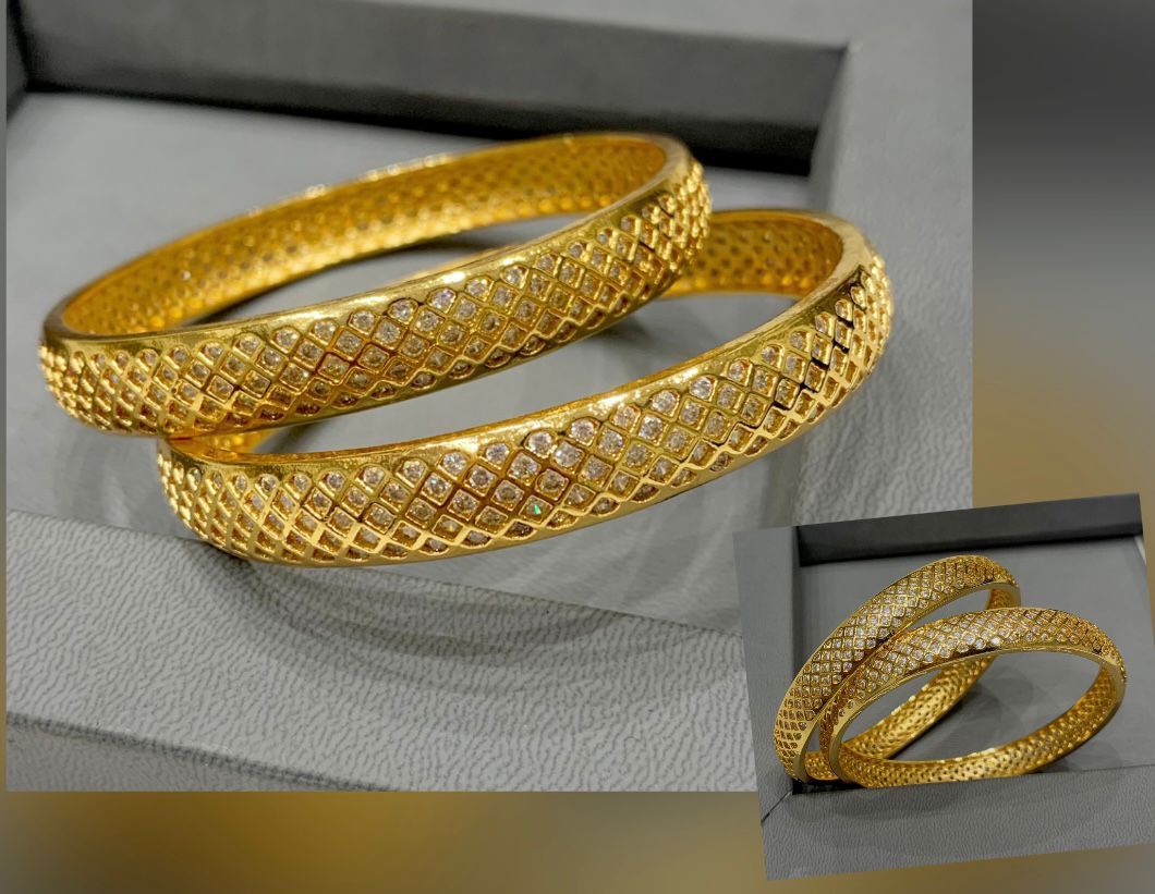 Elegant mesh style bangle