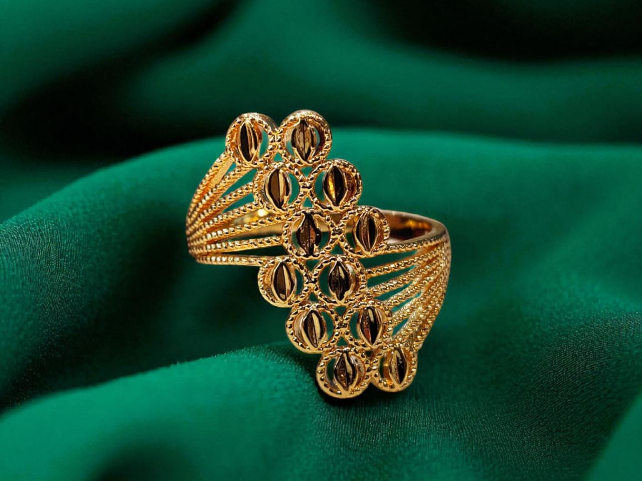 Gold style Premium quality ring